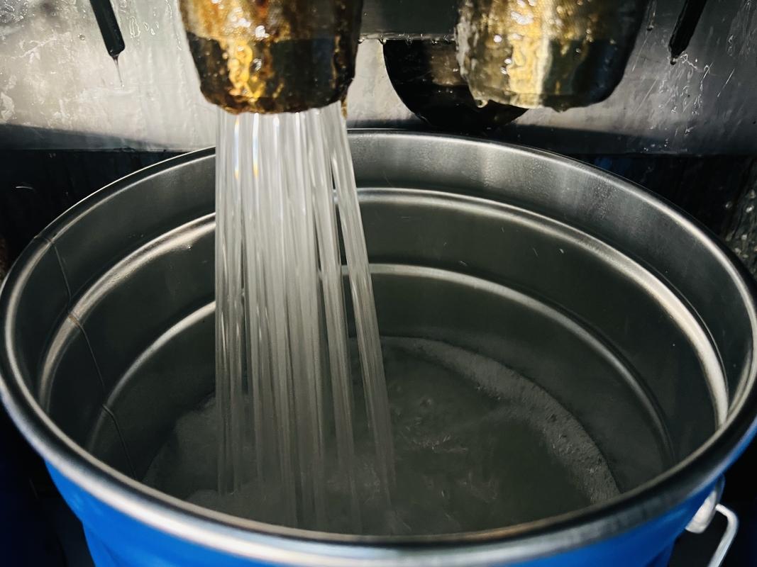 Chất nhựa epoxy tiêm với thời hạn sử dụng 1.17-1.24g/cm3 mật độ Khí áp 0,5 ở 25C