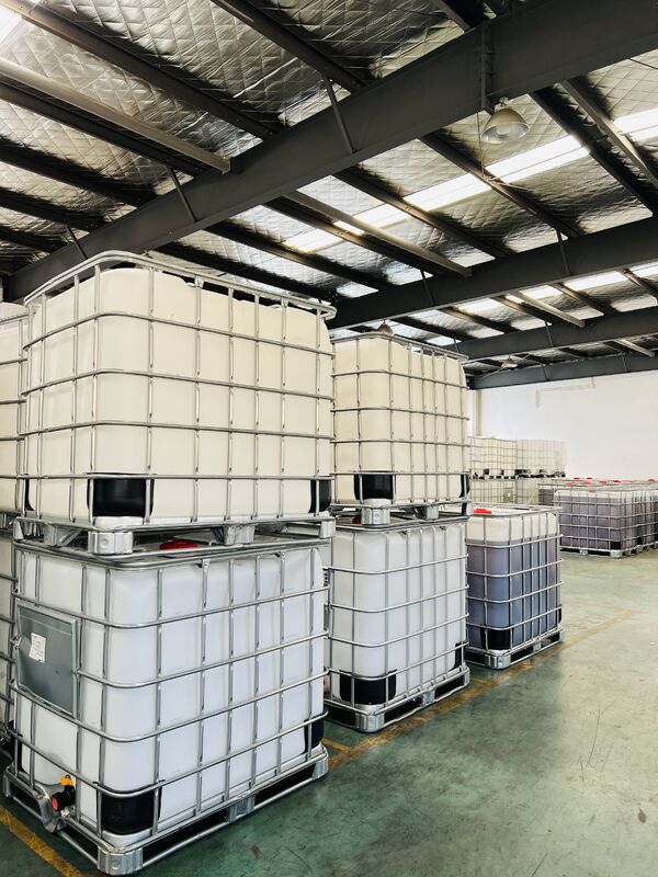 Nhựa Epoxy Công nghiệp Độ linh hoạt thấp với Điểm chớp cháy khoảng 135°C và Độ bám dính mạnh mẽ cho Kim loại, Nhựa và Gỗ