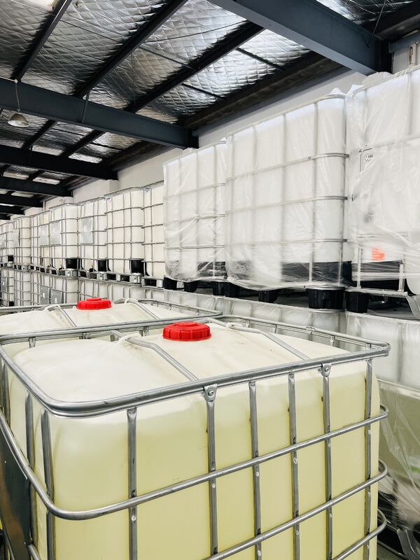 Keo epoxy chịu nước tốt ở nhiệt độ phòng, đóng rắn 24 giờ, độ linh hoạt thấp cho ứng dụng công nghiệp