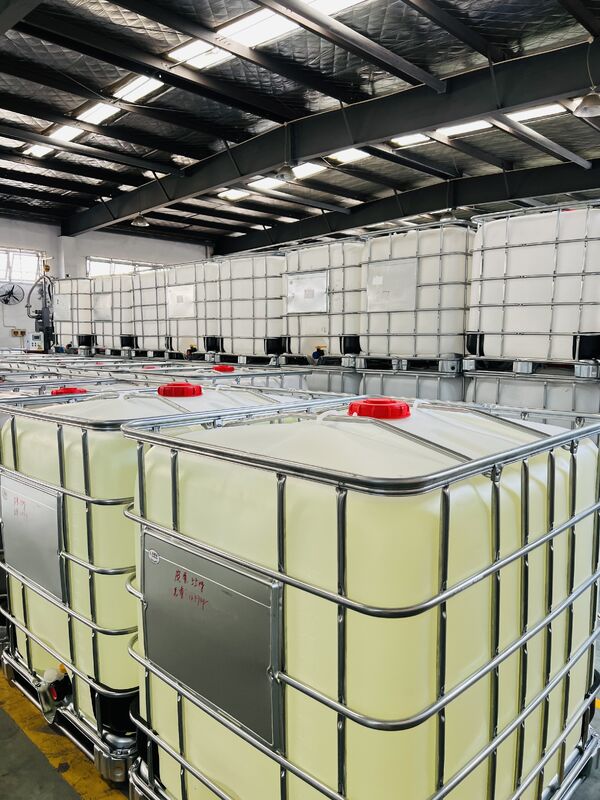 Nhựa Epoxy Điểm Cháy 135°C với Khả năng Chống Nước Tốt và Thời gian Làm việc 30-45 Phút cho Lớp Phủ Hàng Hải